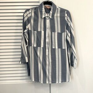 SHOW ME YOUR MUMU WHITE AND BLUE STRIP QUARTER SLEEVE TOP- SIZE S